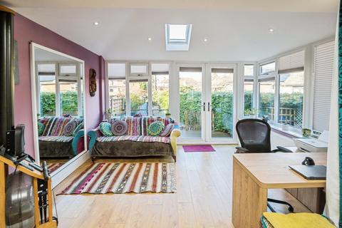 3 bedroom semi-detached house for sale, Woodlands Close, Mold, CH7