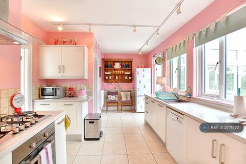 3 bedroom detached house to rent, Beaufort Close, Swansea, SA3