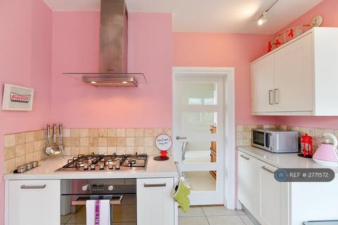 3 bedroom detached house to rent, Beaufort Close, Swansea, SA3
