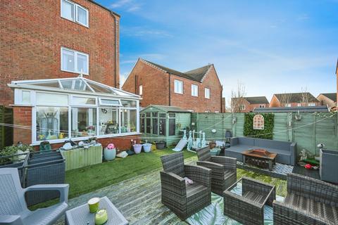 4 bedroom semi-detached house for sale, Newlove Avenue, St. Helens, WA10