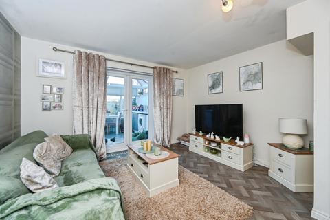 4 bedroom semi-detached house for sale, Newlove Avenue, St. Helens, WA10