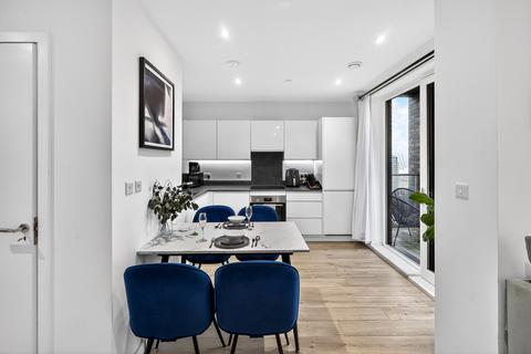 1 bedroom apartment for sale, 17 Silvertown Way, London, E16