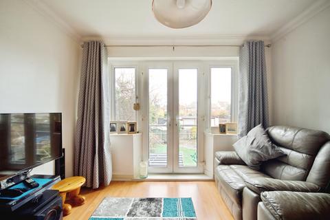 2 bedroom maisonette for sale, Westward Road, London, E4