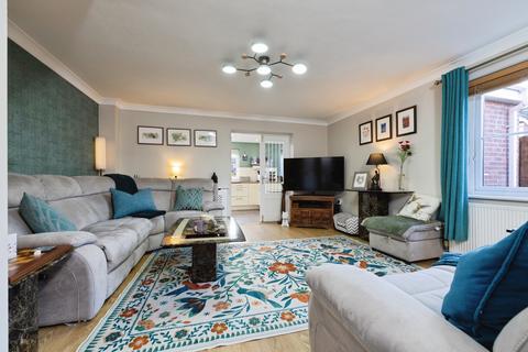 4 bedroom end of terrace house for sale, Fenwick Way, Consett, DH8