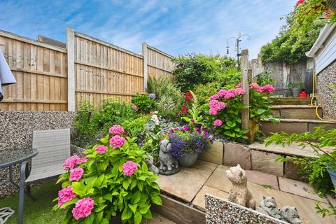 2 bedroom semi-detached house for sale, Mercia Court, Sutton-in-Ashfield, NG17