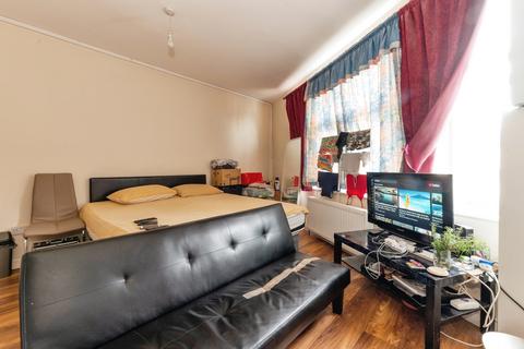 401 Durnsford Road, London, SW19
