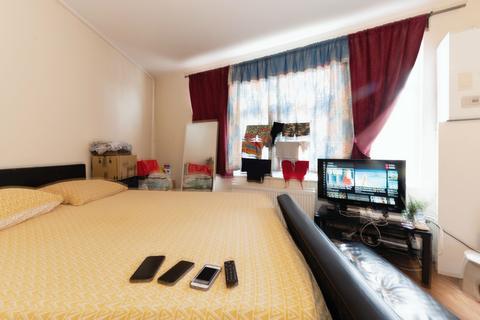 1 bedroom apartment for sale, 401 Durnsford Road, London, SW19