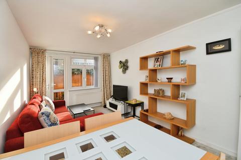 1 bedroom apartment for sale, East Ferry Road, London, E14