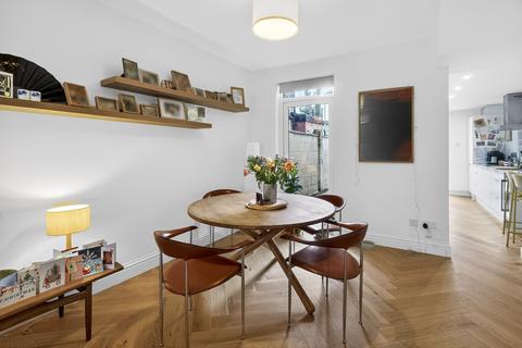 4 bedroom terraced house for sale, Chesterton Terrace, London, E13
