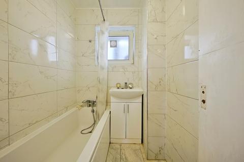 3 bedroom duplex for sale, Clem Attlee Court, Fulham, SW6