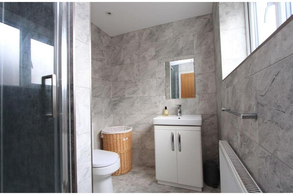 Master En-suite