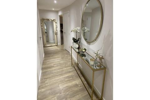 3 bedroom flat for sale, Bailey Street, London, SE8