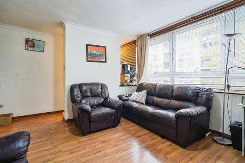 2 bedroom flat for sale, Avondale Square, Old Kent Road, SE1