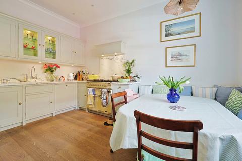 undefined, Tachbrook Street, London, SW1V