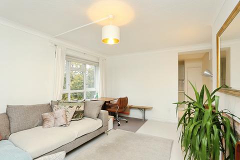 undefined, Strongbow Crescent, London, SE9