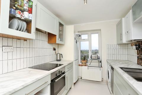 undefined, Strongbow Crescent, London, SE9