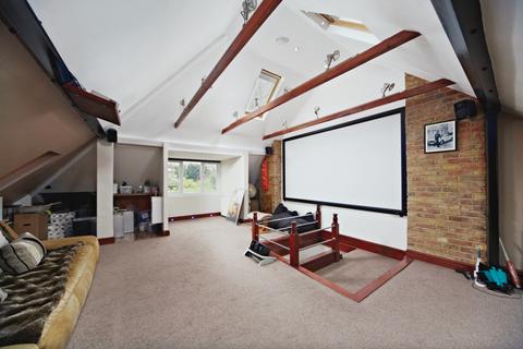 5 bedroom semi-detached house for sale, Woodbourne Avenue, London, SW16