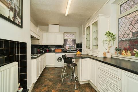 3 bedroom terraced house for sale, Railway Road, Manchester, M32