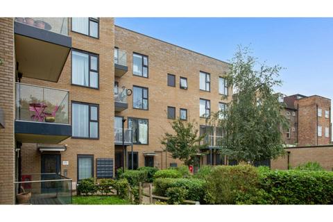 1 bedroom flat for sale, Waterfall Cottages, London, SW19