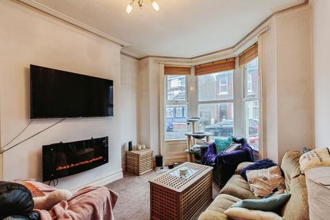 2 bedroom end of terrace house for sale, Manchester Road, Blackpool, FY3