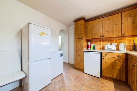 4 bedroom detached house for sale, Clay Hill Road, Sleaford, NG34