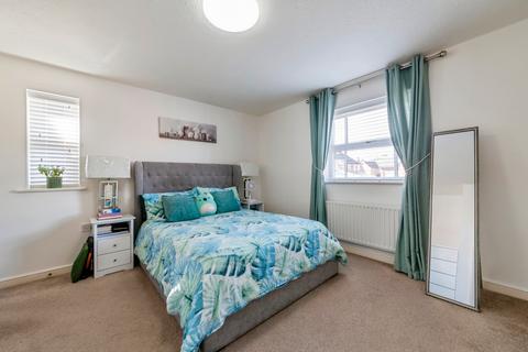 4 bedroom detached house for sale, Clay Hill Road, Sleaford, NG34