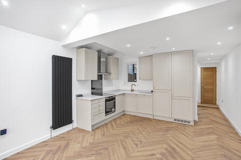 2 bedroom flat for sale, Soames Street, London, SE15