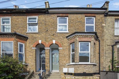 2 bedroom flat for sale, Soames Street, London, SE15