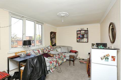 1 bedroom flat for sale, Carlton Grove, London, SE15