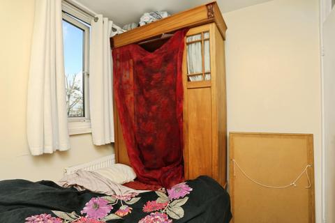 1 bedroom flat for sale, Carlton Grove, London, SE15