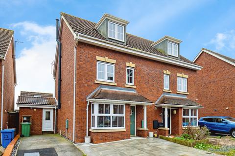 Cooks Gardens, Hull, HU12