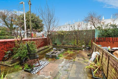2 bedroom end of terrace house for sale, Hyde Road, Blackpool, FY1