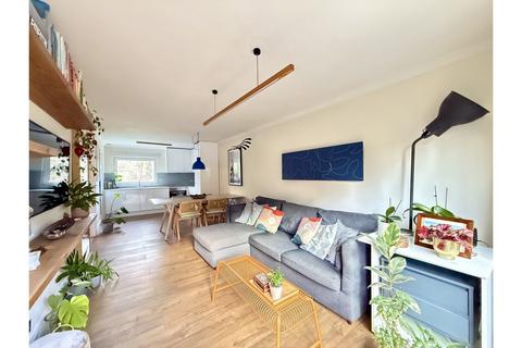 undefined, Nantes Close, Battersea, SW18