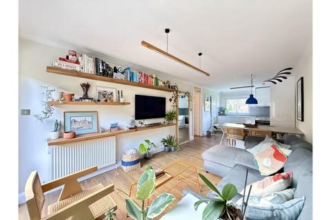 undefined, Nantes Close, Battersea, SW18