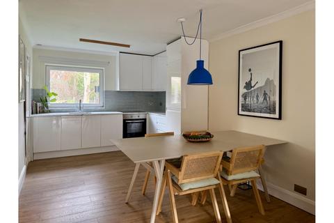 undefined, Nantes Close, Battersea, SW18