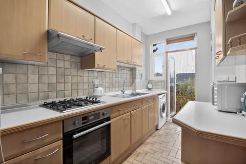 3 bedroom terraced house for sale, Westmount Road, London, SE9