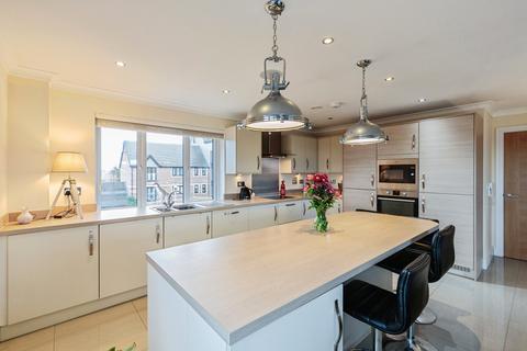2 bedroom apartment for sale, Victory Boulevard, Lytham St. Annes, FY8