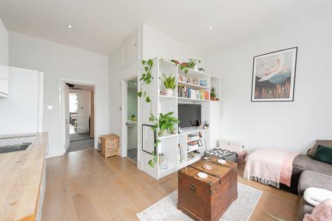 1 bedroom flat for sale, West Hill, Putney, SW15