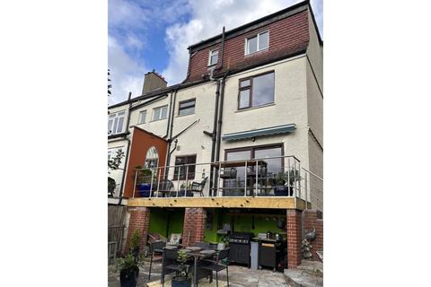 5 bedroom end of terrace house for sale, Grangecliffe Gardens, London, SE25