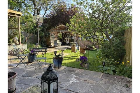 5 bedroom end of terrace house for sale, Grangecliffe Gardens, London, SE25