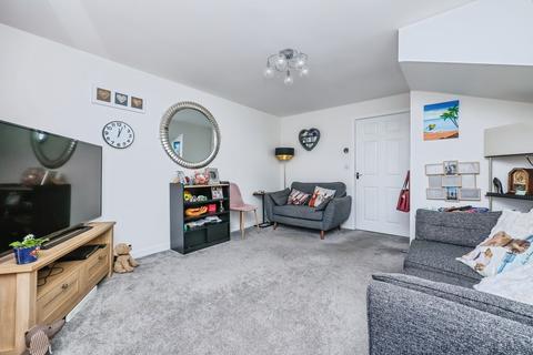 3 bedroom end of terrace house for sale, Lovesey Avenue, Nottingham, NG15