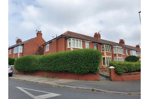 3 bedroom semi-detached house for sale, Kingscote Drive, Blackpool, FY3