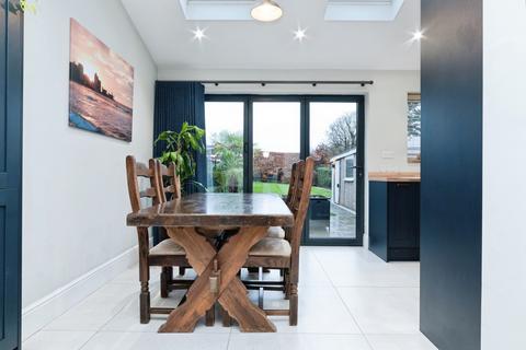 3 bedroom semi-detached house for sale, Barrow Lane, Hessle, HU13