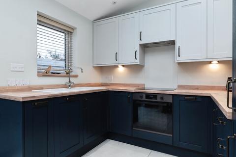 3 bedroom semi-detached house for sale, Barrow Lane, Hessle, HU13
