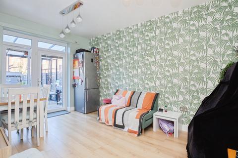 4 bedroom end of terrace house for sale, Ashton Old Road, Manchester, M11
