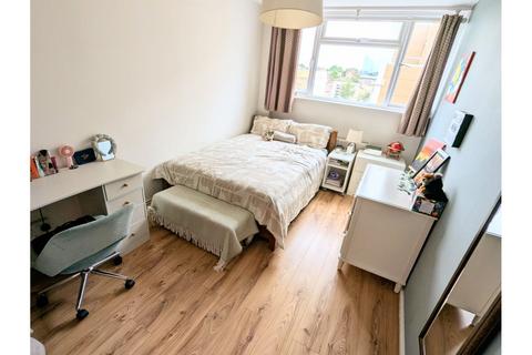 3 bedroom maisonette for sale, Chatham Road, Battersea, SW11