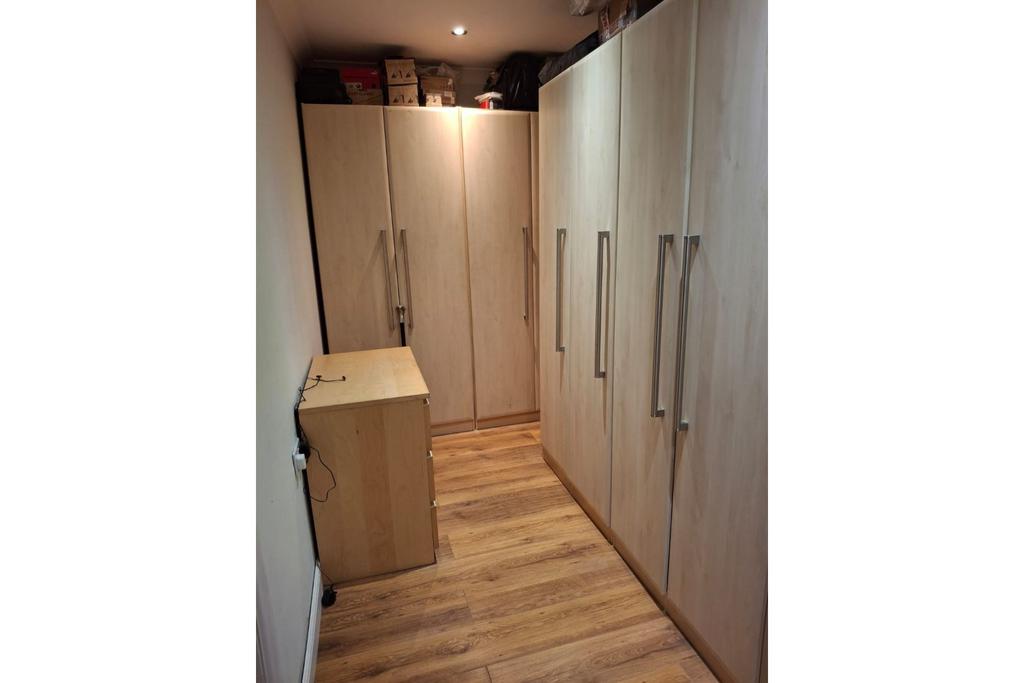 Walk-in Wardrobe