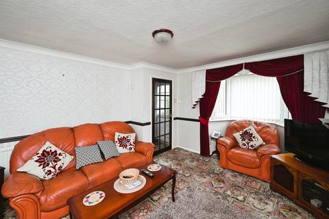 3 bedroom semi-detached house for sale, The Peak, Shirebrook, NG20