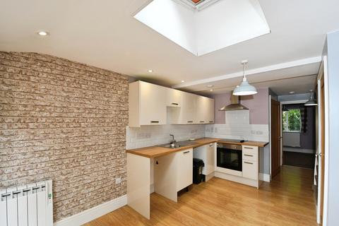 2 bedroom detached house for sale, Old Lincoln Road, Grantham, NG32