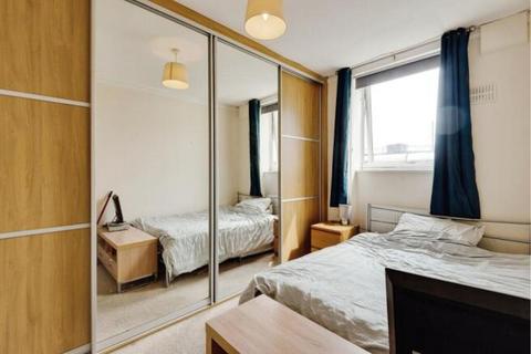 1 bedroom flat for sale, Lansdowne Way, Vauxhall, SW8